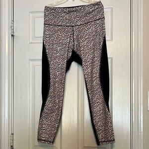 Stylish Black and Pink Patterned Leggings